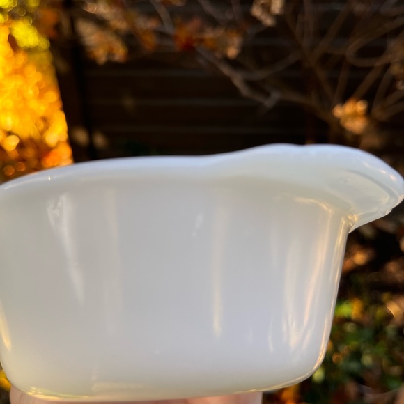 Vintage Fire King White Covered Dish - Picture 7 of 8